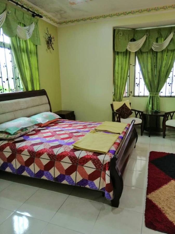 HAWWA SARA Muslim HOMESTAY Malacca Luaran gambar